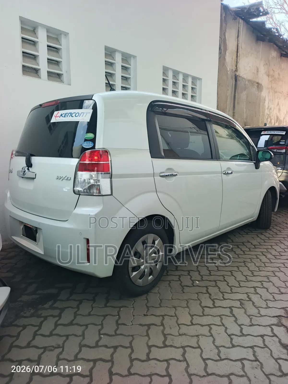 Toyota Spade 2019 White