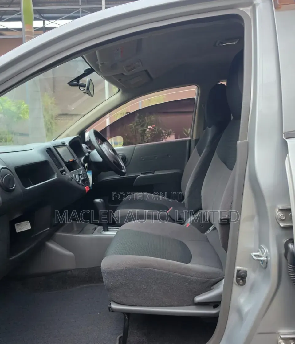 Nissan Advan 2015 Silver