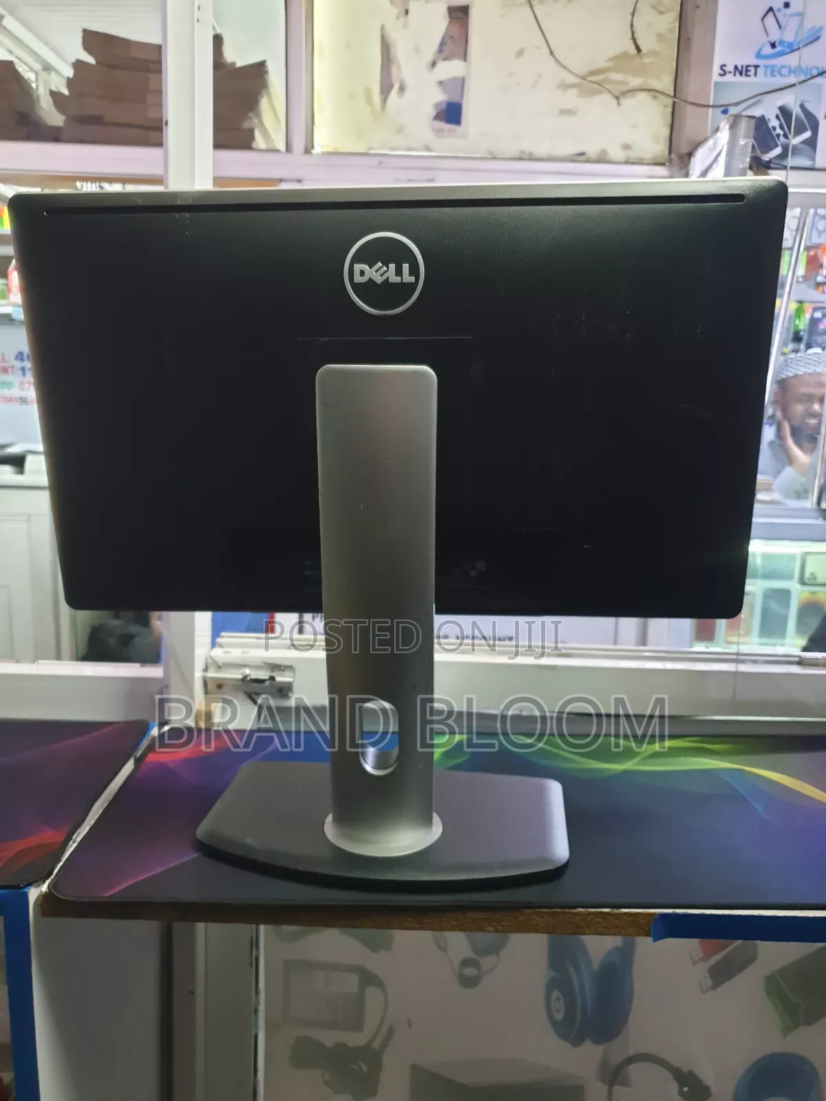 23" Monitor