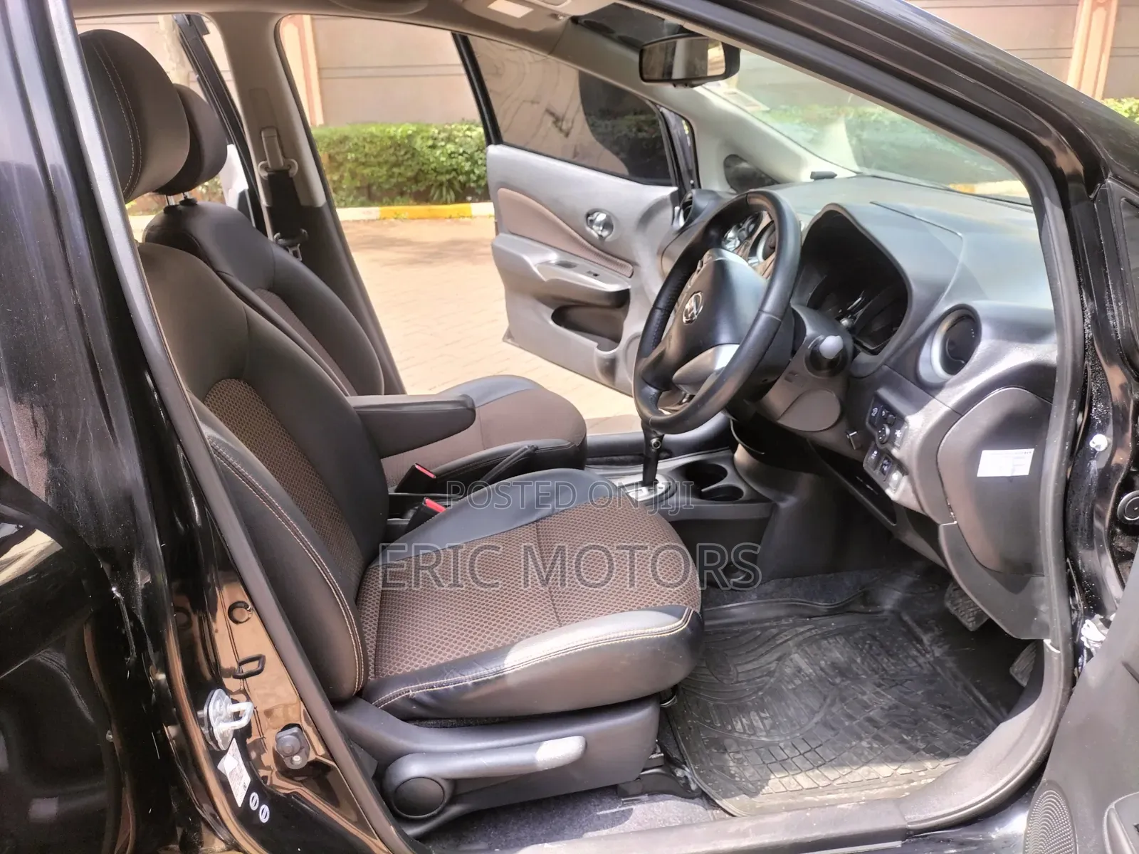 Nissan Note 2016 Black