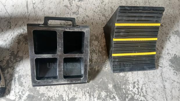 Rubber Wheel Chock - thumbnail 4