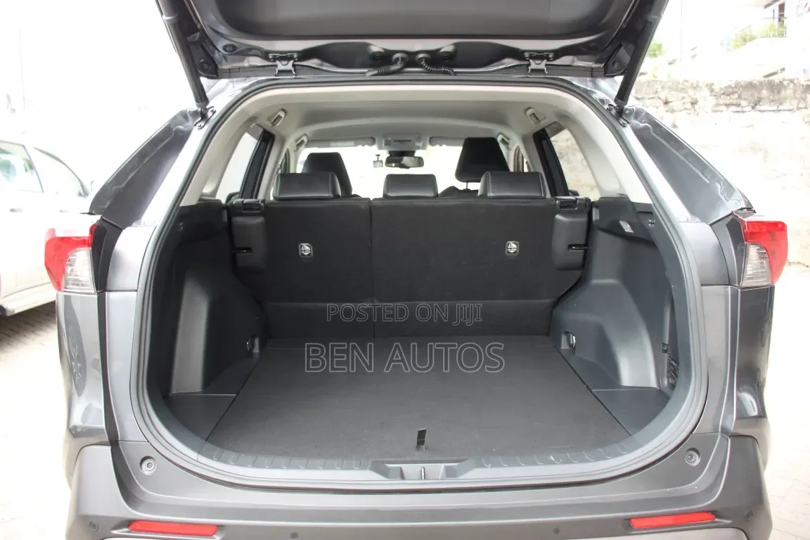 Toyota RAV4 2020 Gray
