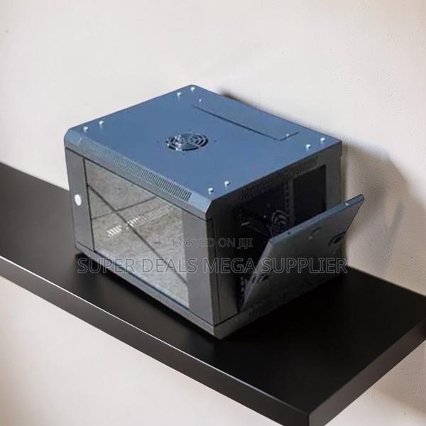 Premium Glass Front Door 9u Wall Mount Data Cabinet