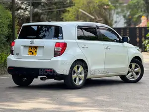 Toyota IST 2010 White