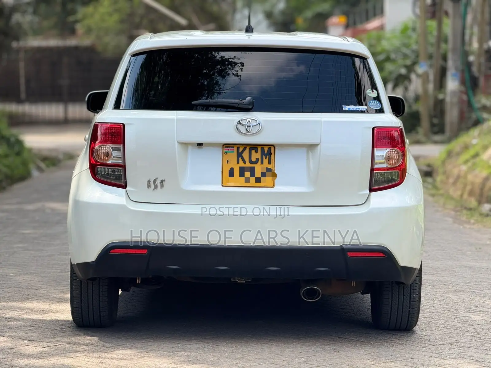 Toyota IST 2010 White