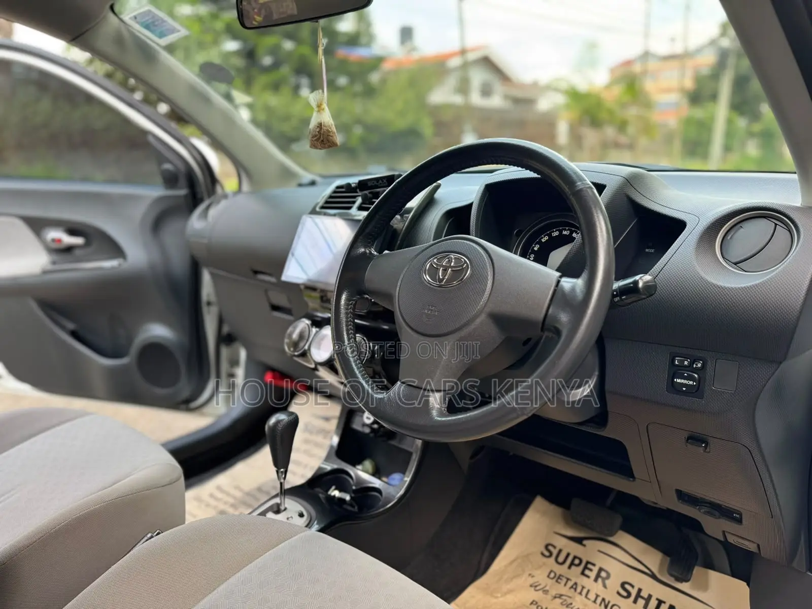 Toyota IST 2010 White