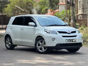 Toyota IST 2010 White