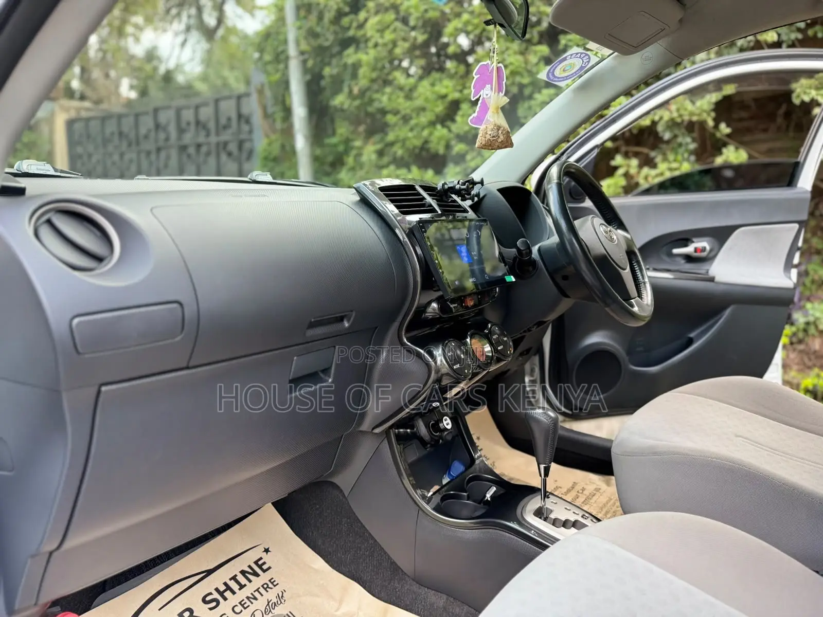 Toyota IST 2010 White