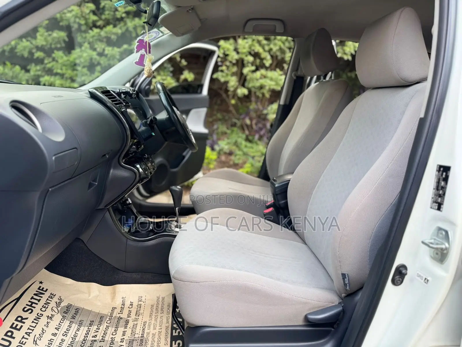 Toyota IST 2010 White