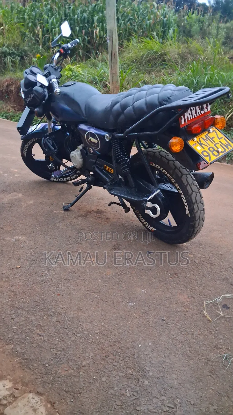 Bajaj Boxer 2020 White