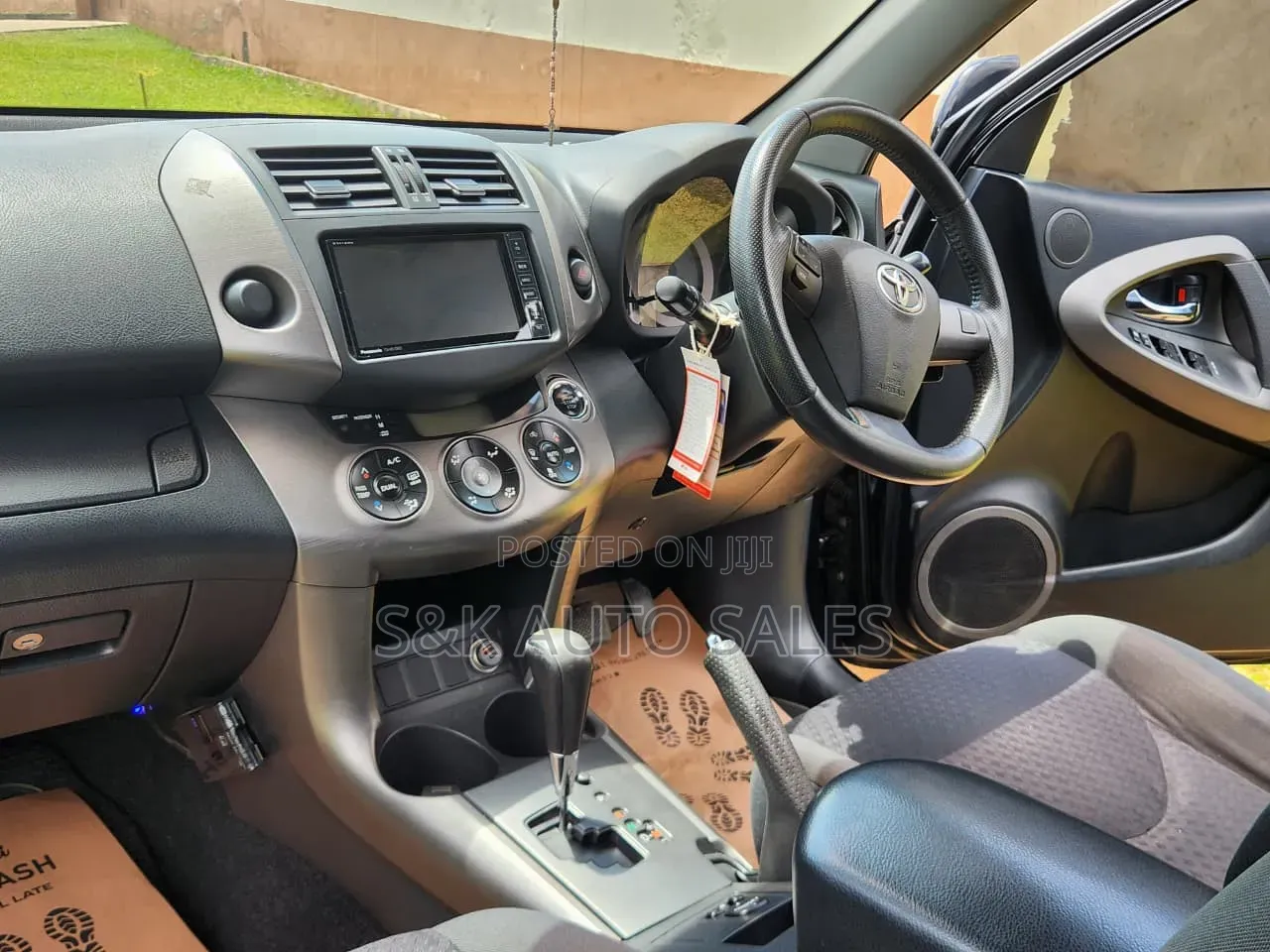 Toyota Vanguard 2013 Black