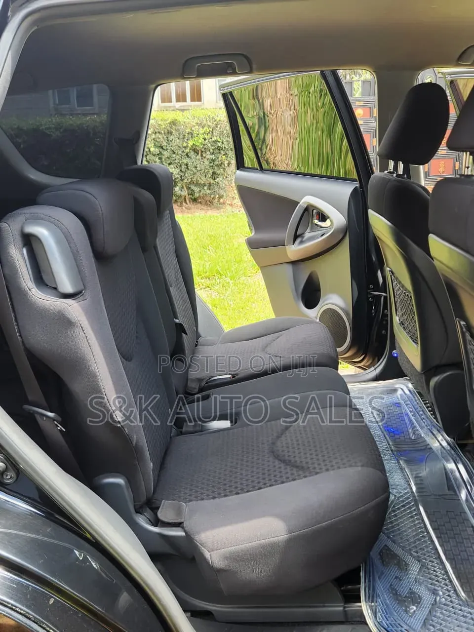 Toyota Vanguard 2013 Black