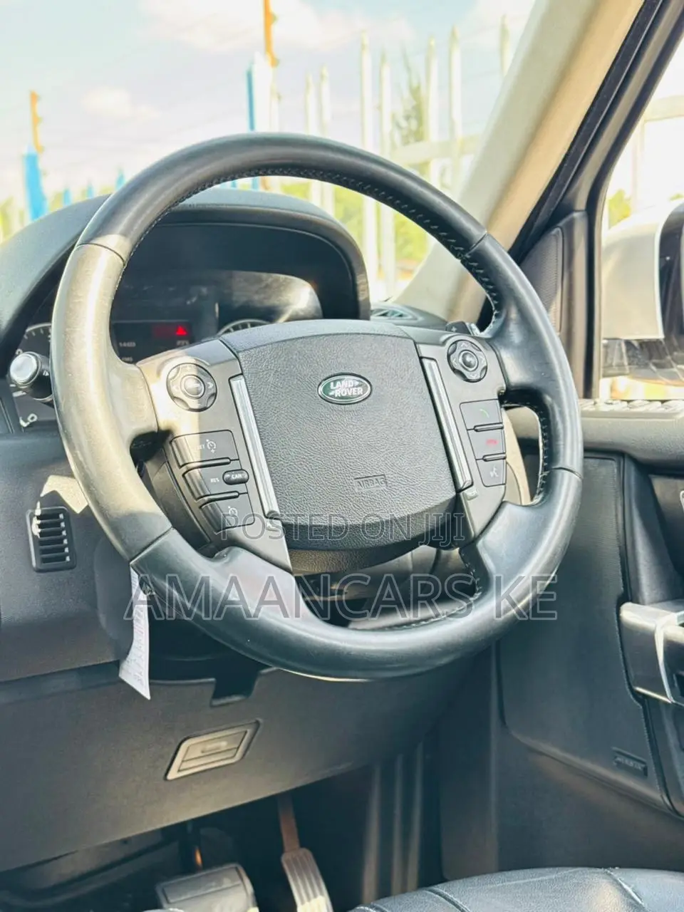 Land Rover Discovery 2016 White
