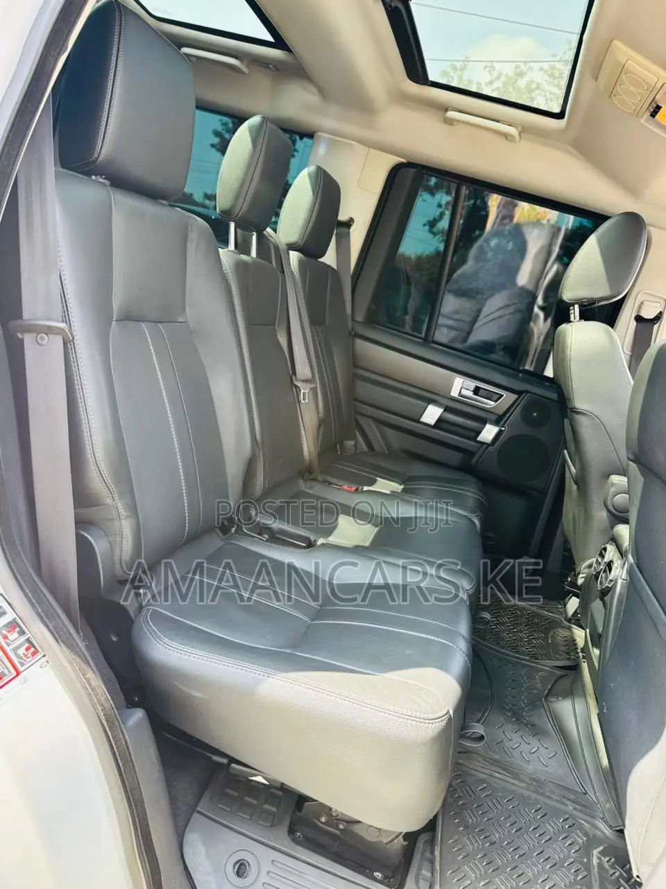 Land Rover Discovery 2016 White