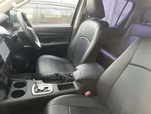 Toyota Hilux 2020 Black