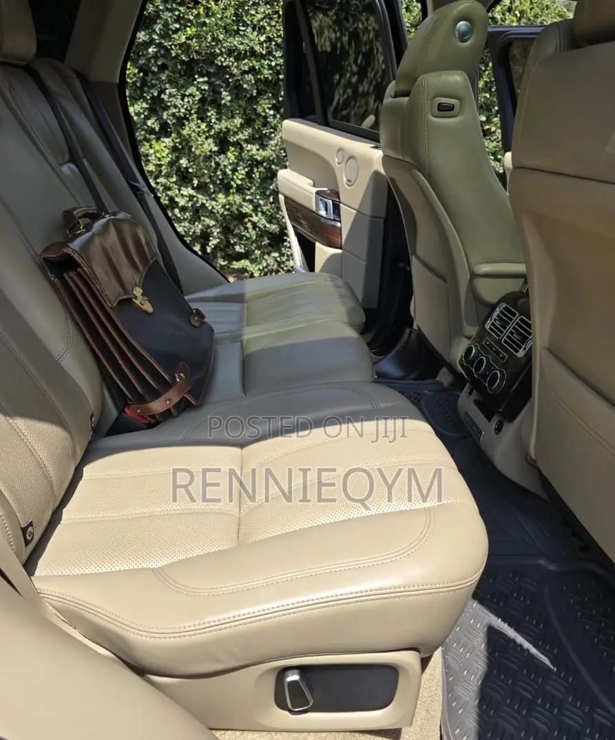 Land Rover Range Rover Vogue 2014 Black