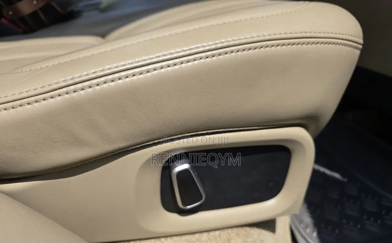 Land Rover Range Rover Vogue 2014 Black