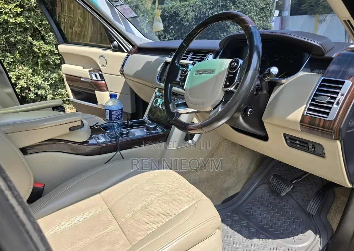 Land Rover Range Rover Vogue 2014 Black