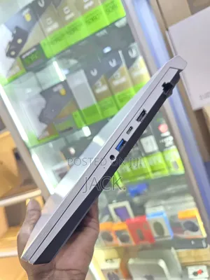 Laptop MSI MSI Sword 15 16GB Intel Core i5 SSD 512GB
