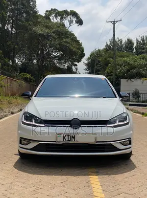 Volkswagen Golf TSI S FWD 2018 White