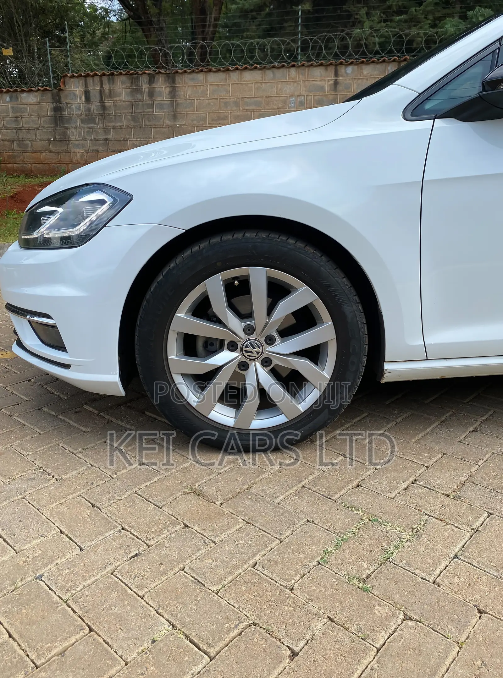 Volkswagen Golf TSI S FWD 2018 White