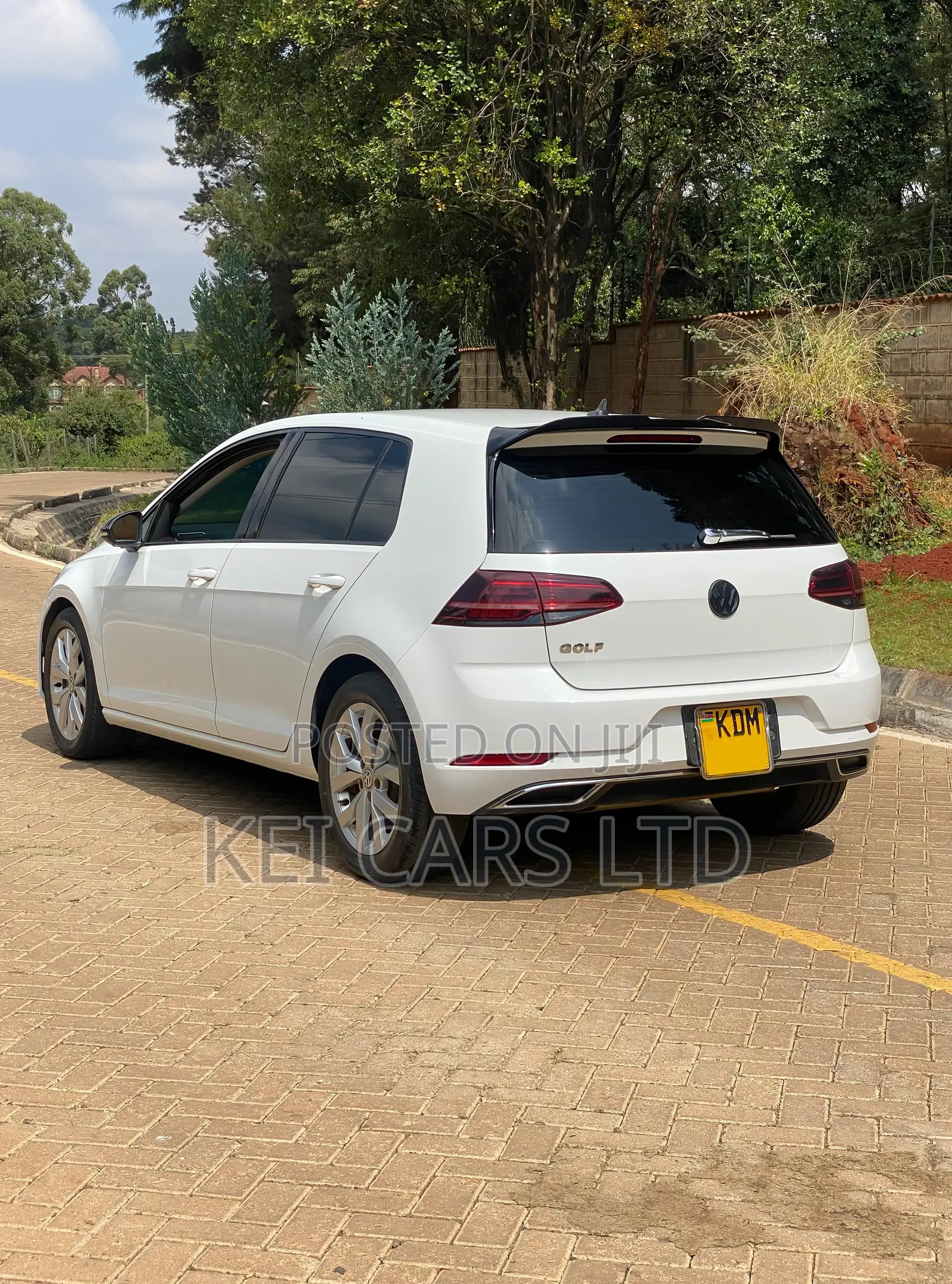 Volkswagen Golf TSI S FWD 2018 White