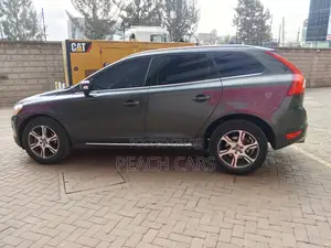 Volvo XC60 2012 Gray