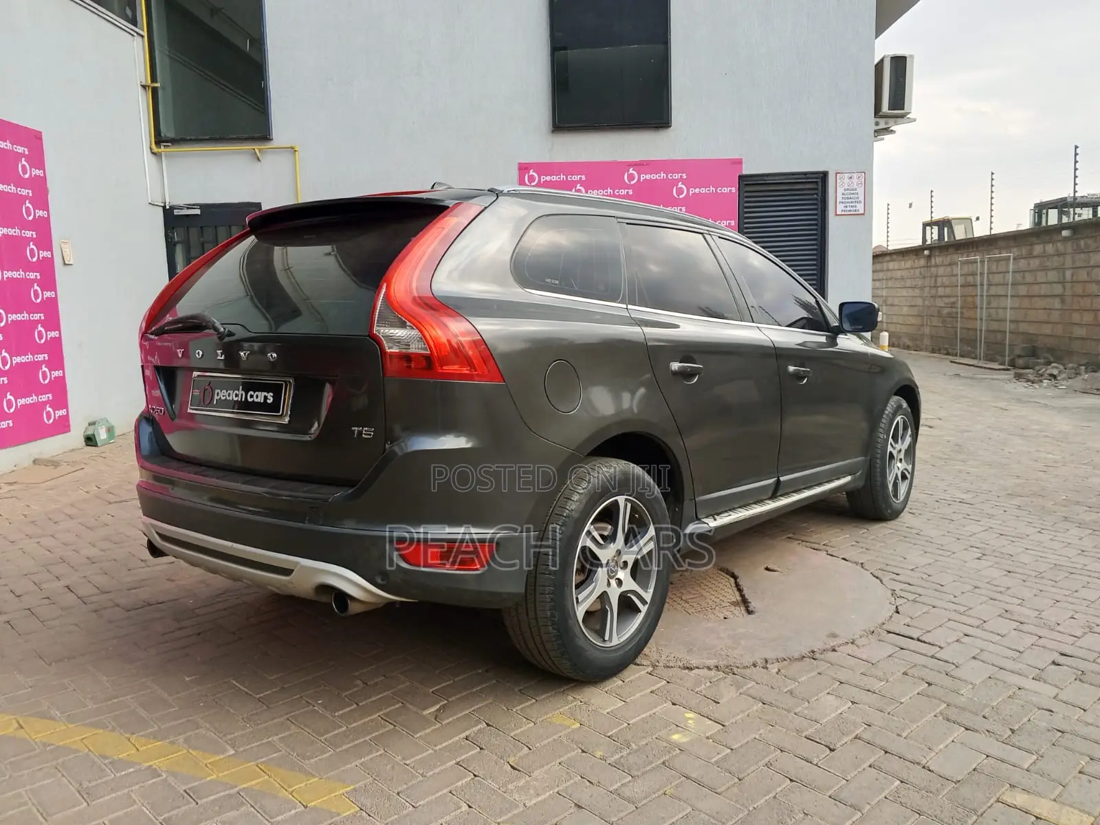 Volvo XC60 2012 Gray