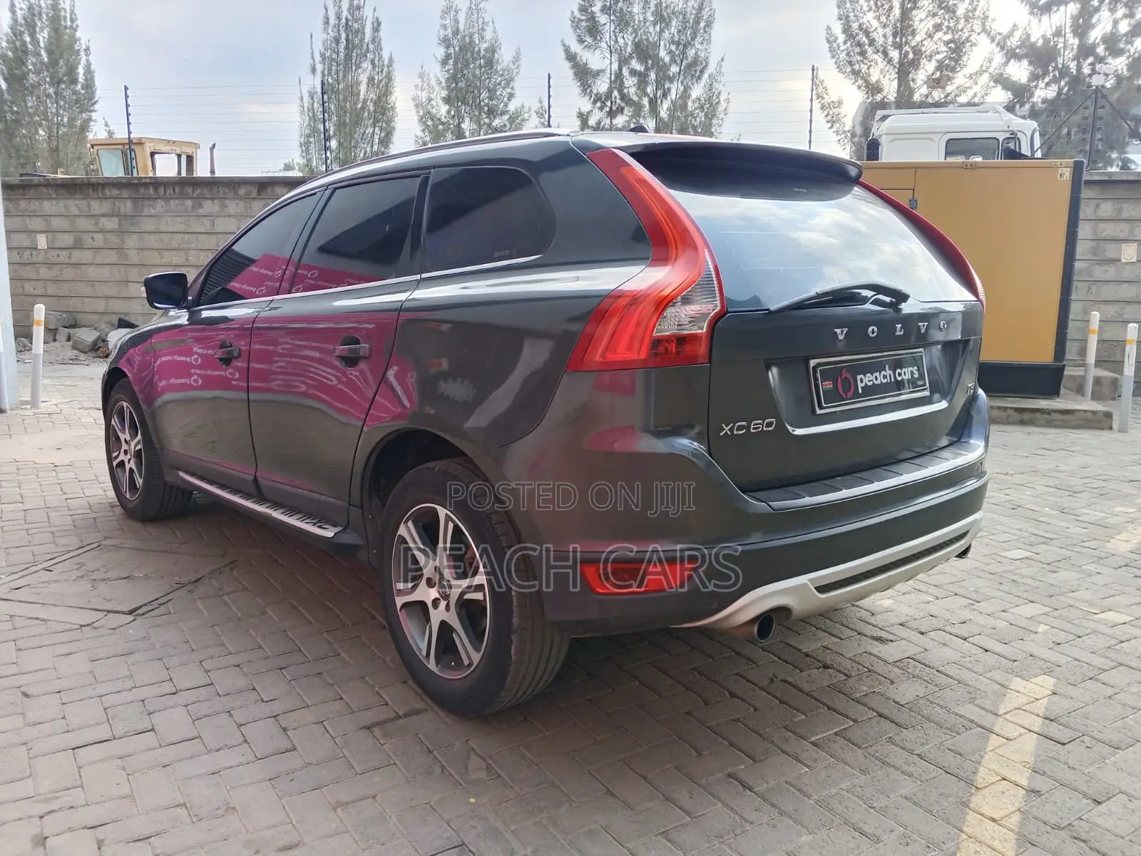 Volvo XC60 2012 Gray