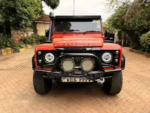 Land Rover Defender Puma 110 2.4 TD 2009 Orange