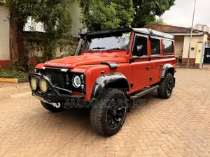Land Rover Defender Puma 110 2.4 TD 2009 Orange