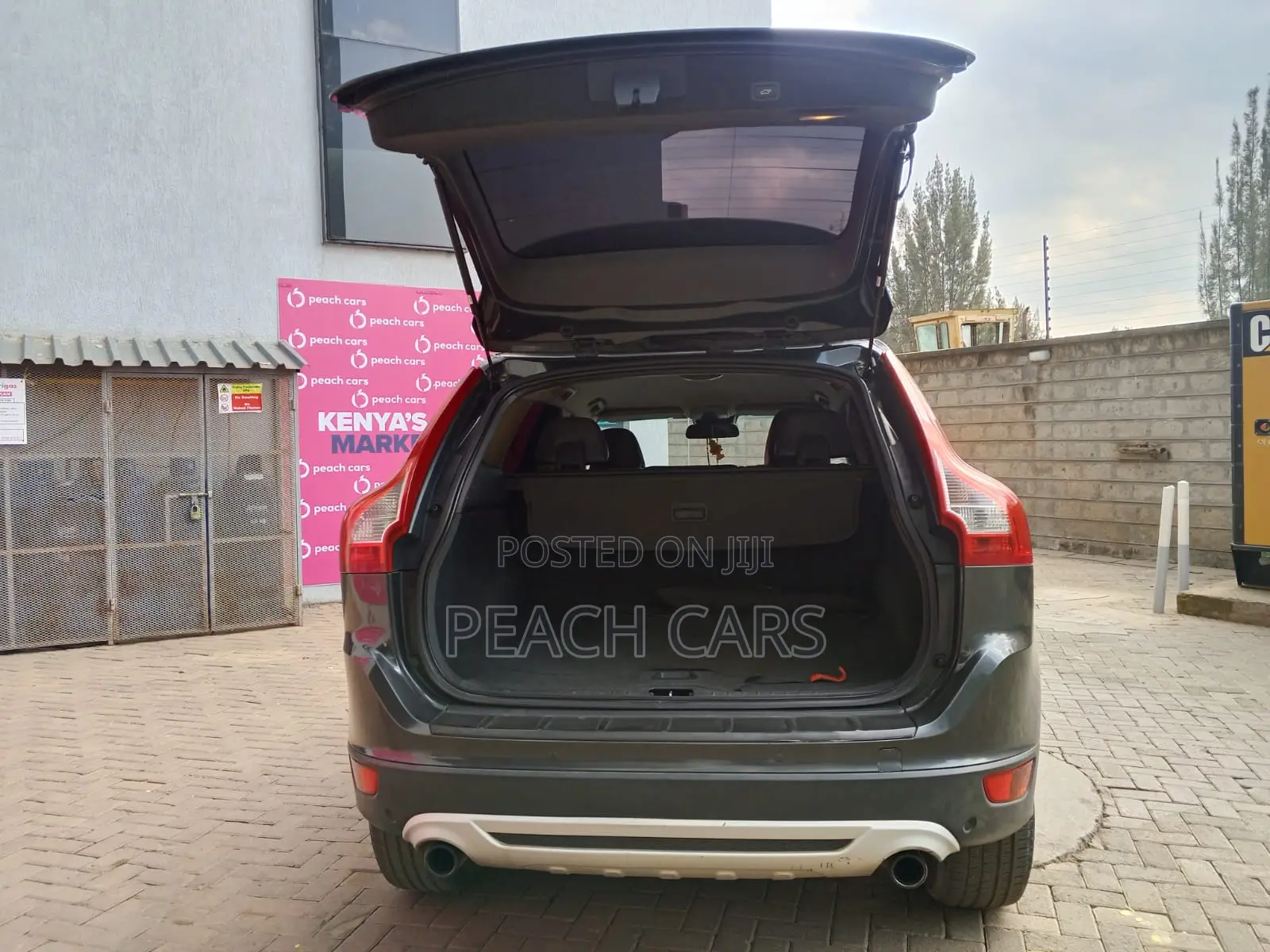 Volvo XC60 2012 Gray
