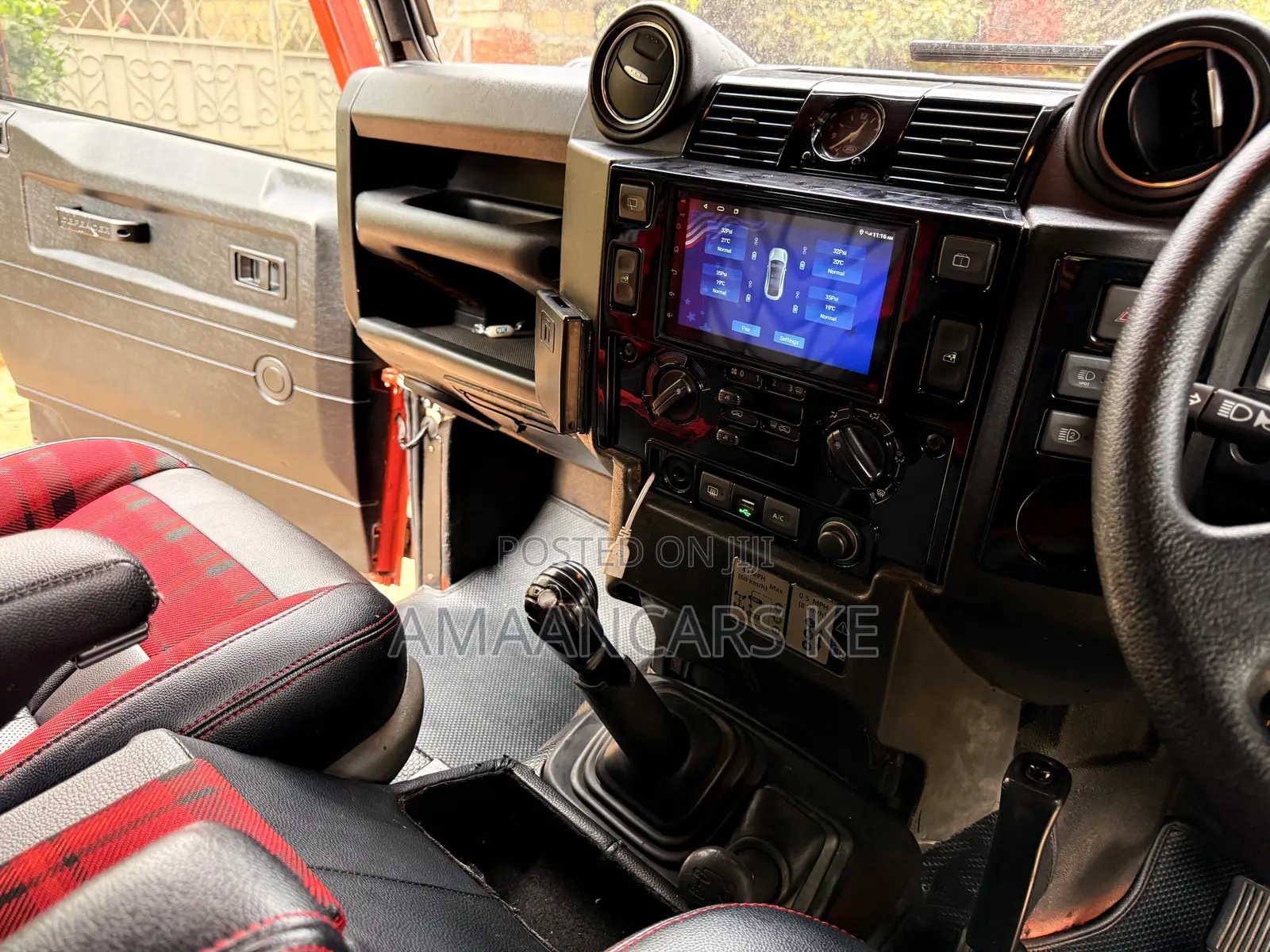 Land Rover Defender Puma 110 2.4 TD 2009 Orange
