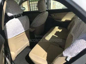 Toyota Premio 2018 Silver