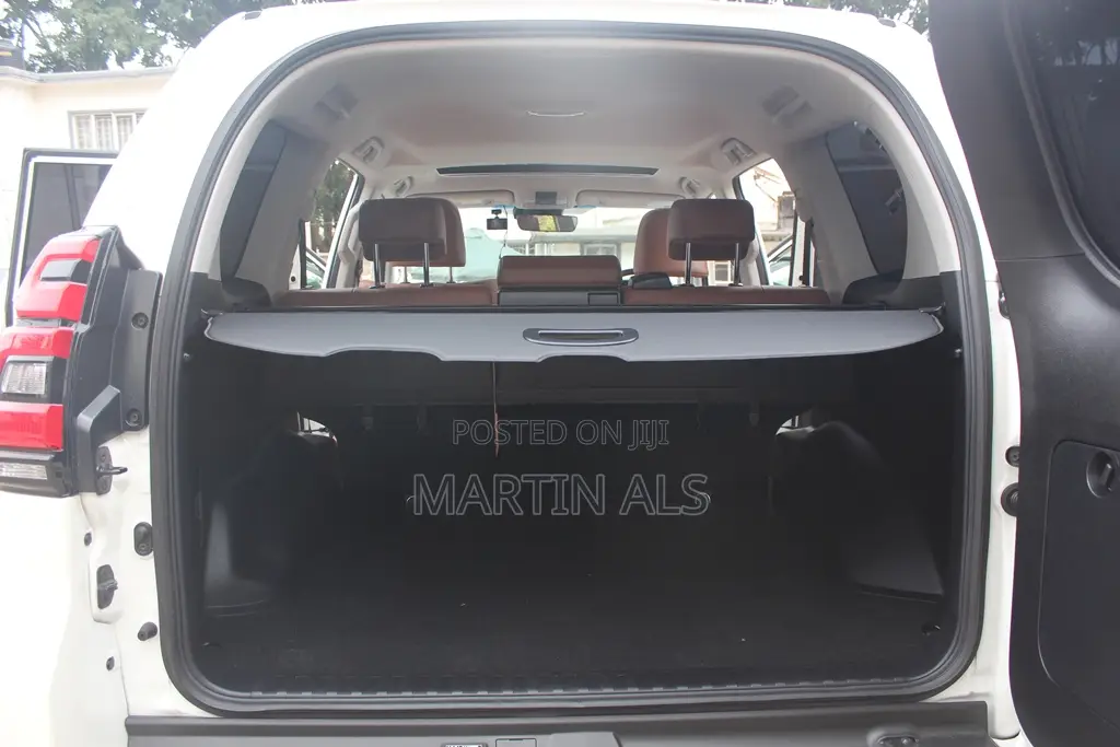 Toyota Land Cruiser Prado 2.8 2021 White