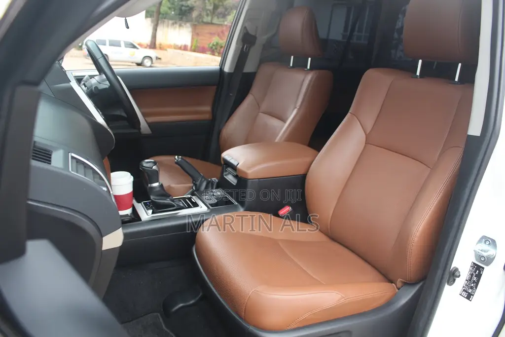 Toyota Land Cruiser Prado 2.8 2021 White