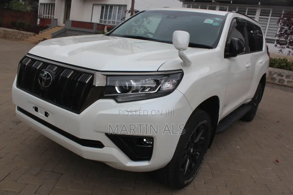 Toyota Land Cruiser Prado 2.8 2021 White
