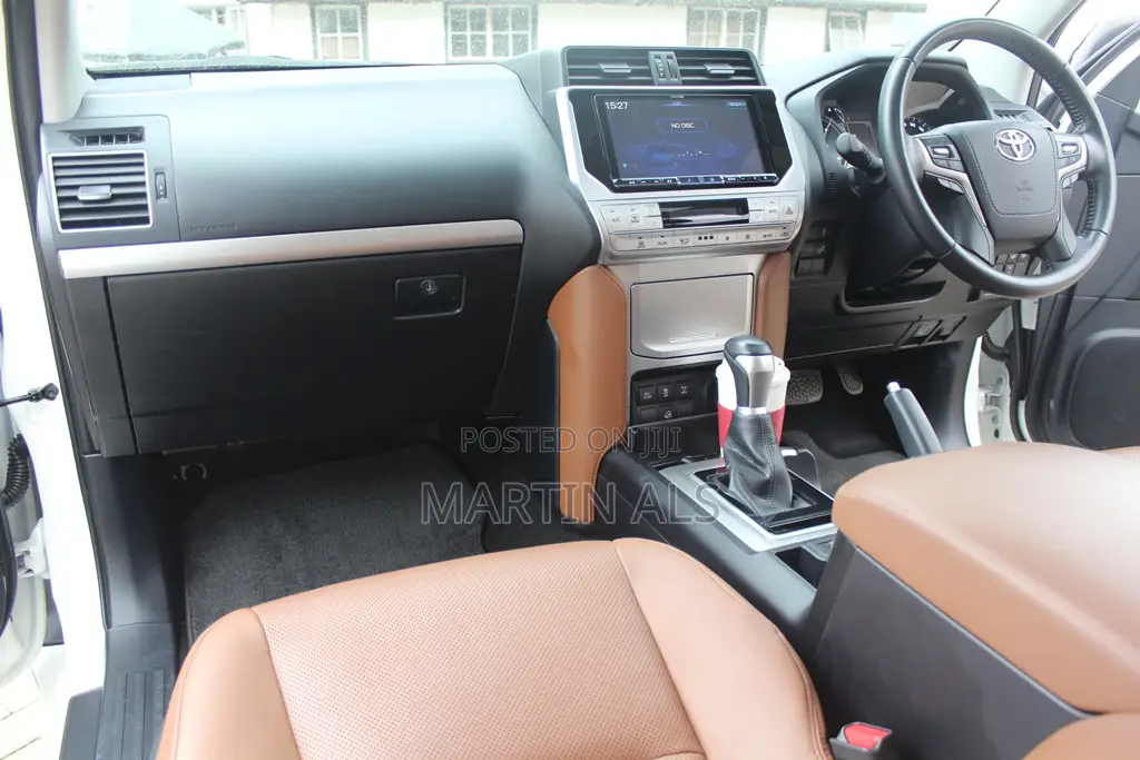 Toyota Land Cruiser Prado 2.8 2021 White