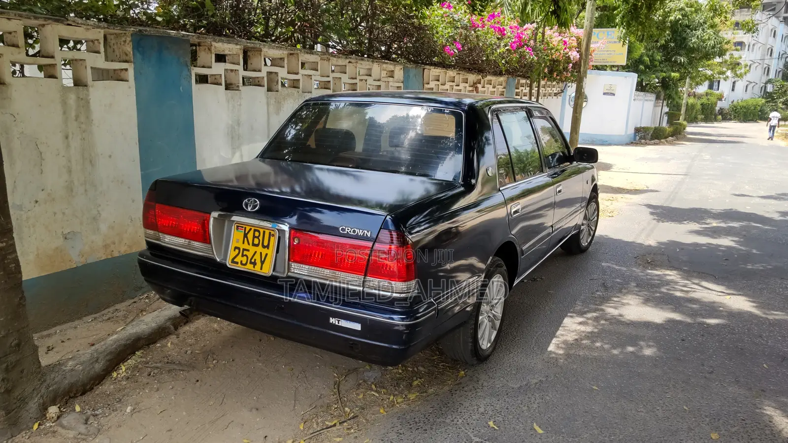 Toyota Crown 2006 Blue