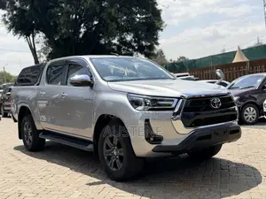 Toyota Hilux 2020 Silver