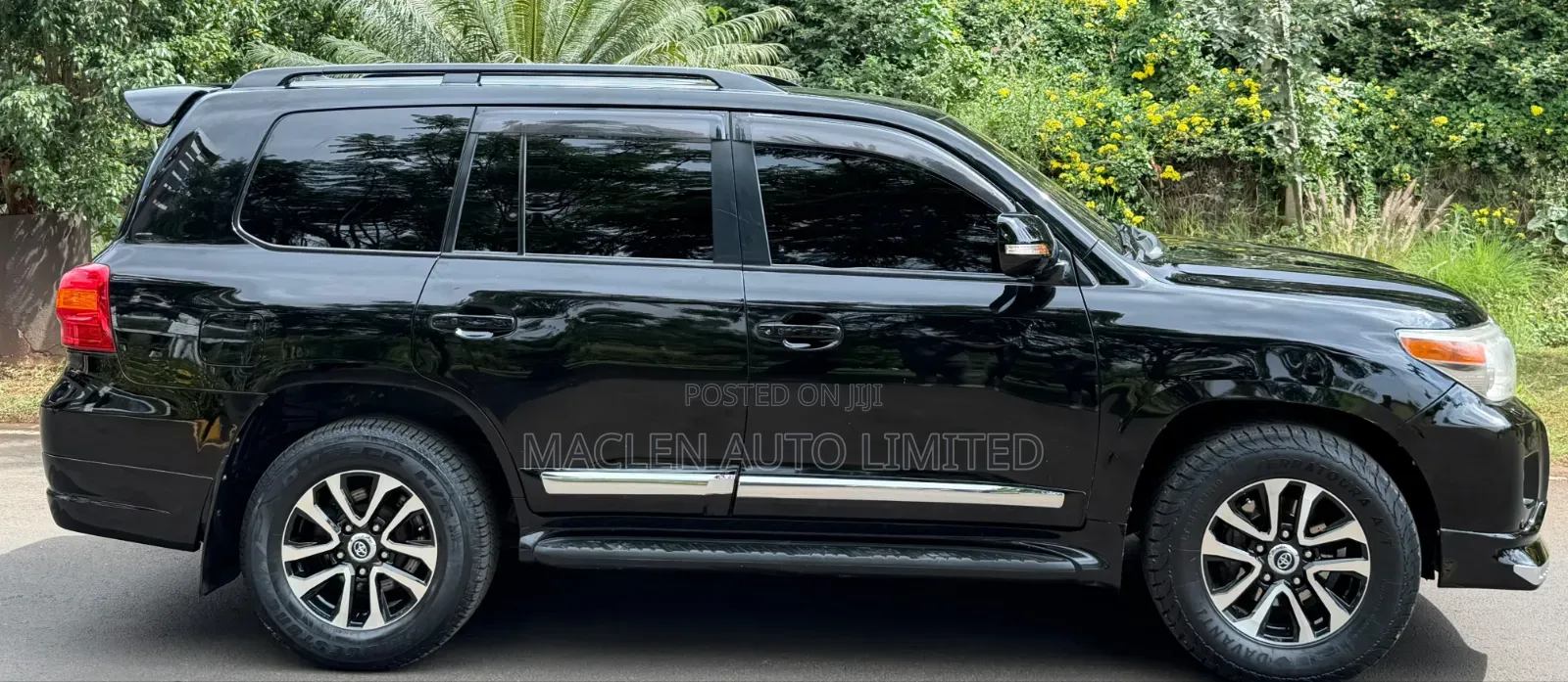 Toyota Land Cruiser 2012 Black