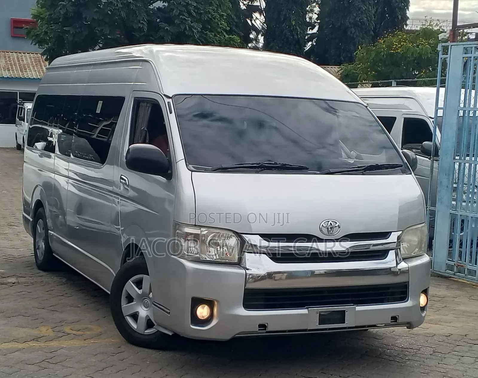Toyota HiAce 2020 Silver