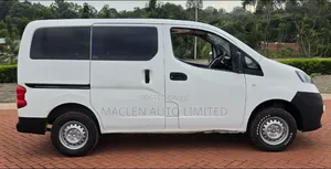 Nissan NV200 2011 White