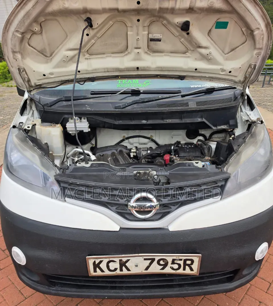 Nissan NV200 2011 White
