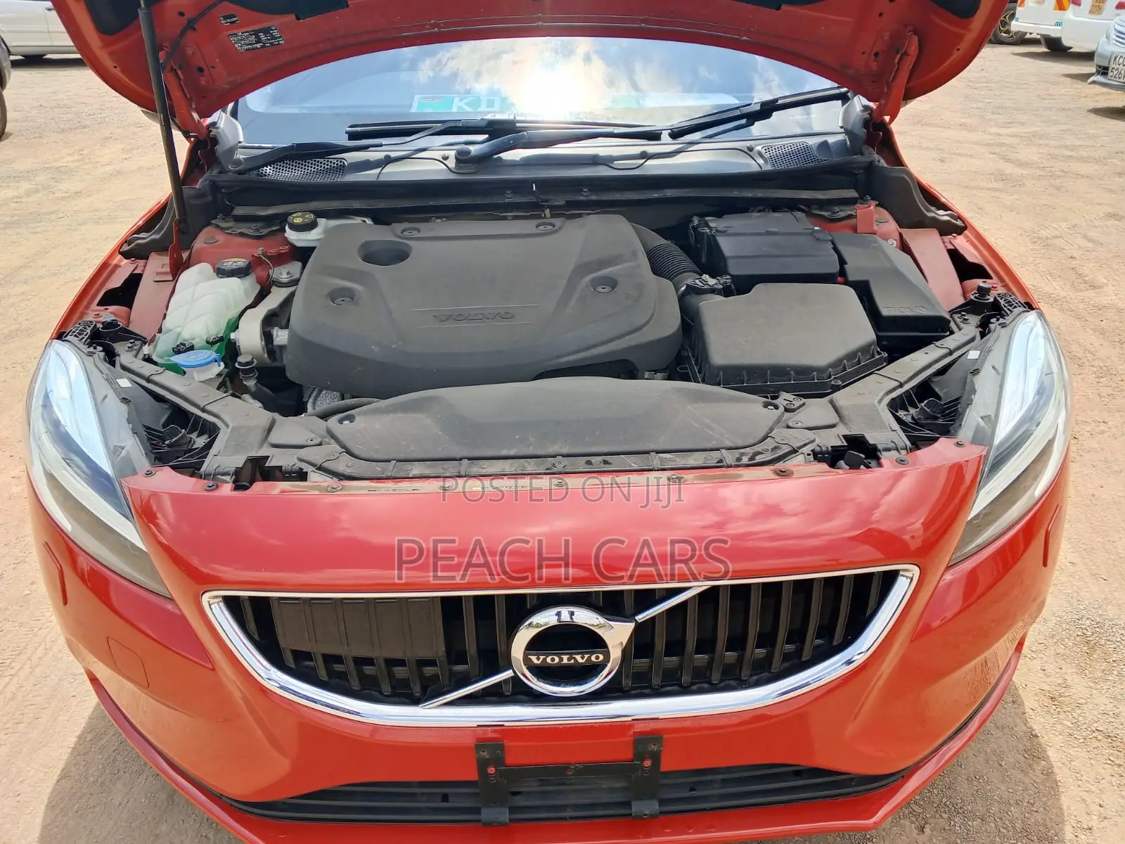 Volvo V40 2018 Red