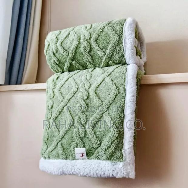 Sharper Fleece Woolen Blanket | Size 6x7 - thumbnail 7