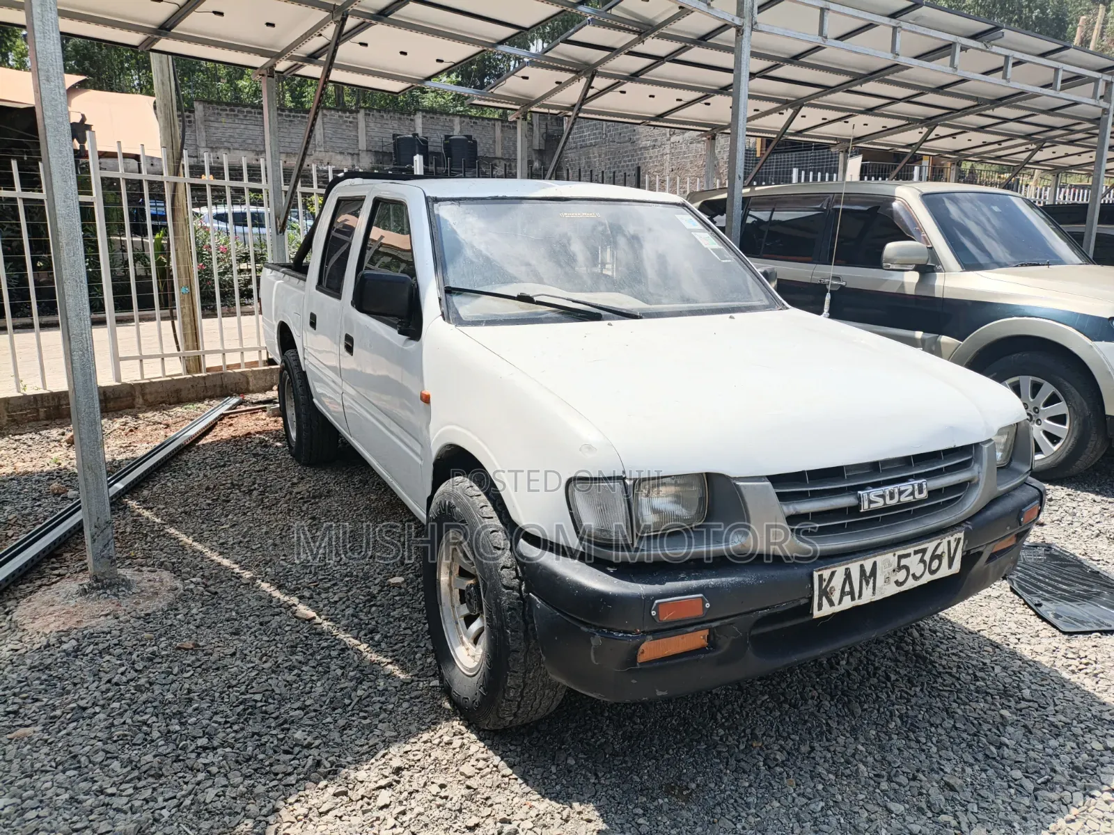 Isuzu D-MAX 2005 White