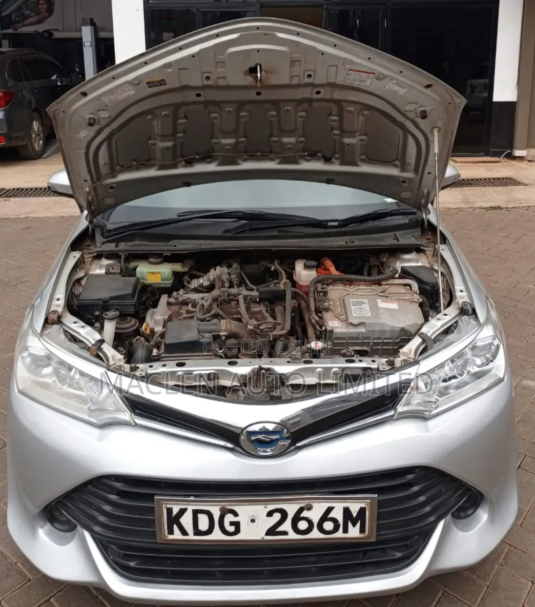 Toyota Corolla Fielder 2014 Silver