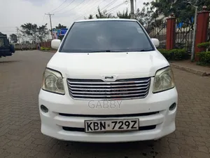 Toyota Noah 2004 White