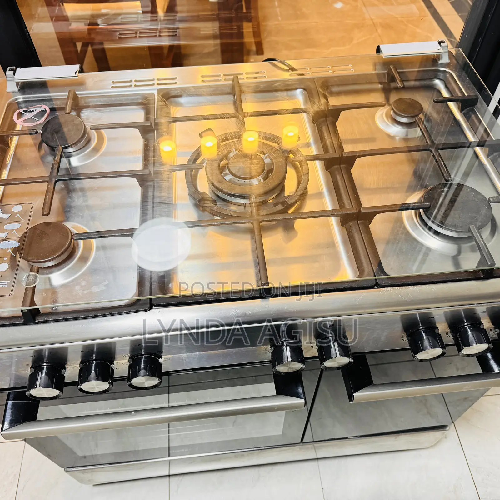 5 Burner Cooker With Cylinder Compartment